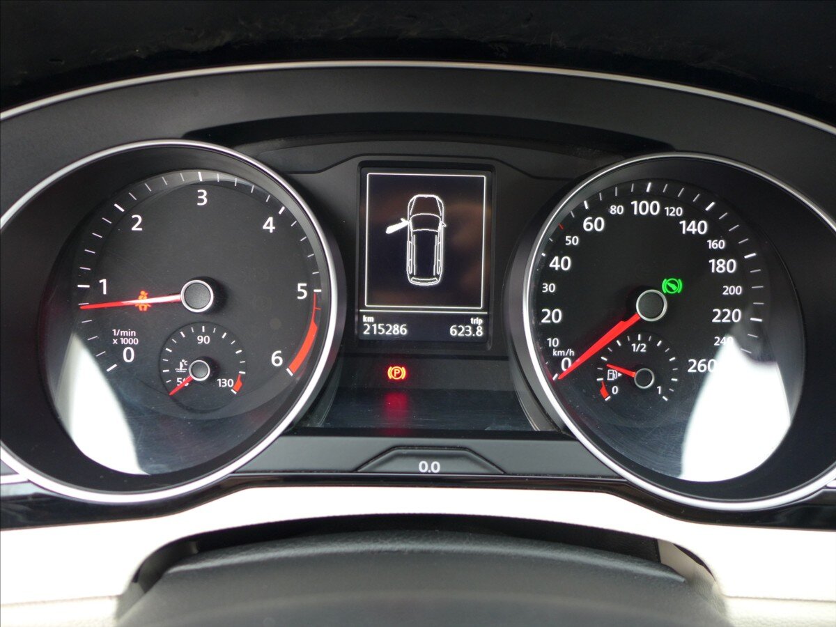 Volkswagen Passat Kombi 1,6 l 88 kw