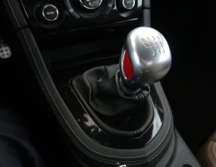 Peugeot RCZ Kupé 1,6 l 147 kw