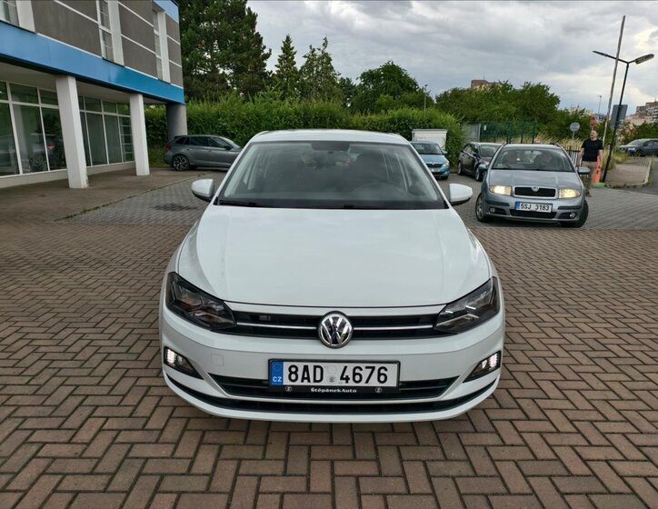 Volkswagen Polo Hatchback 999,0 70 kw