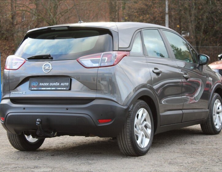 Opel Crossland X SUV / Terénní 1,2 l 61 kw