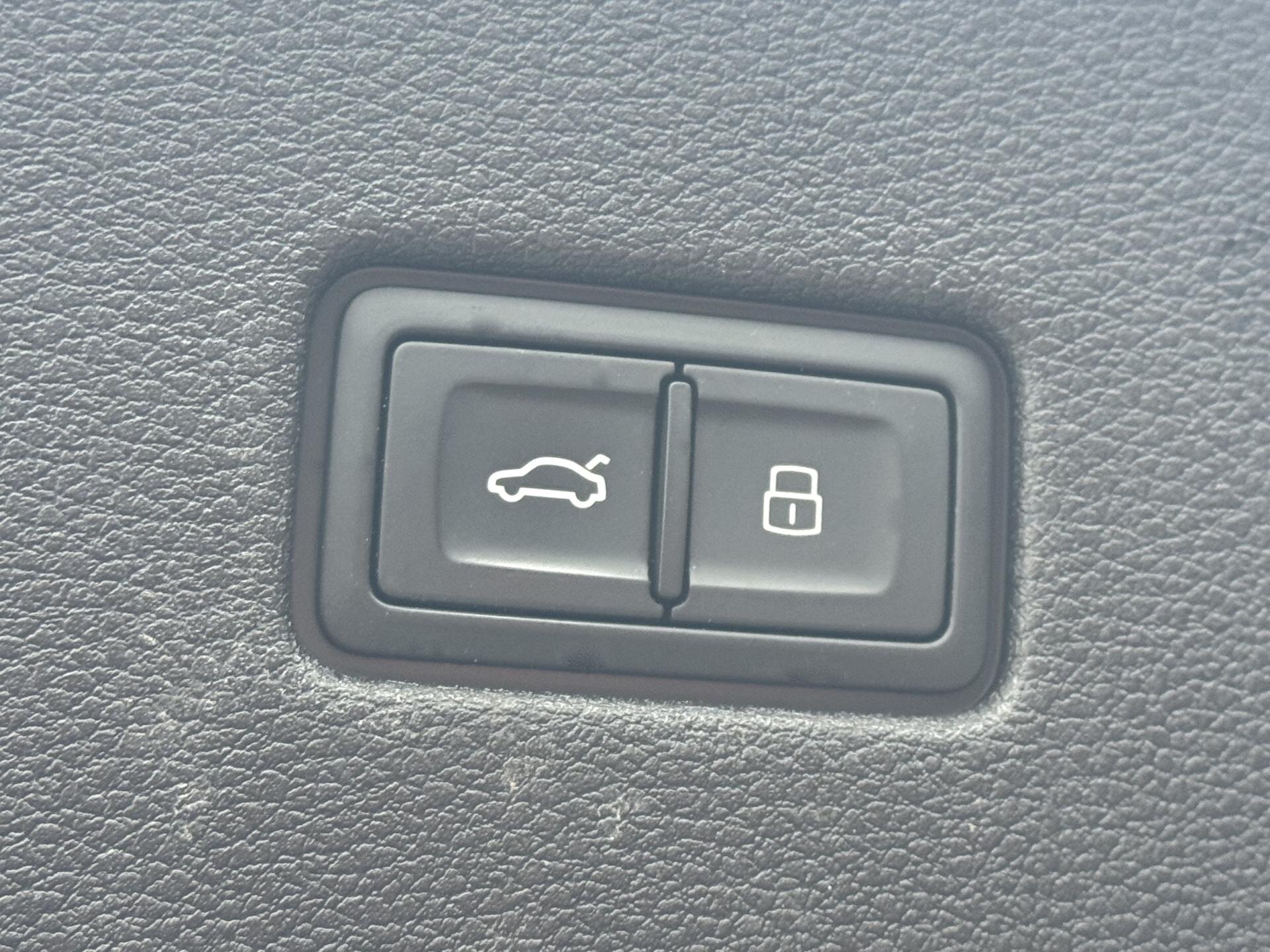 Audi Q8 SUV 3,0 l 210 kw