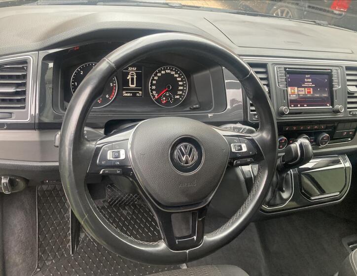 Volkswagen Multivan 11