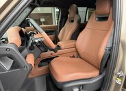 Land Rover Defender SUV 4,4 l 467 kw