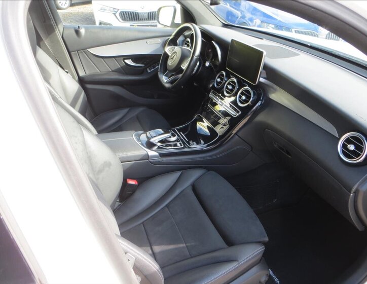 Mercedes-Benz GLC 11