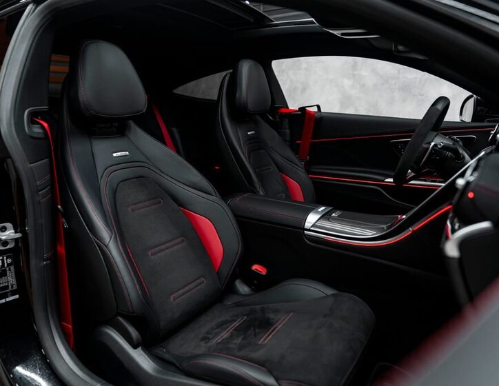 Mercedes-Benz Ostatní Kupé 0,0 330 kw