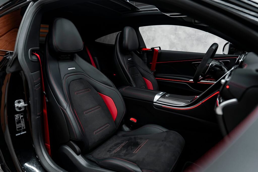 Mercedes-Benz Ostatní Kupé 0,0 330 kw