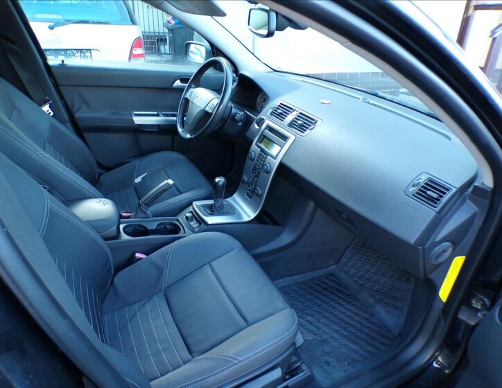 Volvo V50 Kombi 2,4 l 103 kw