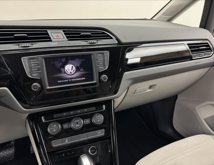 Volkswagen Touran 13