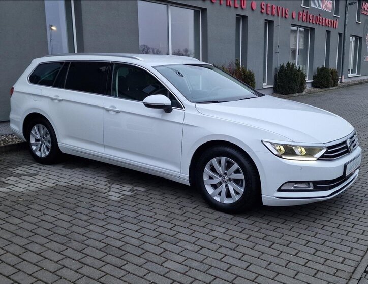Volkswagen Passat Kombi 1,4 l 110 kw