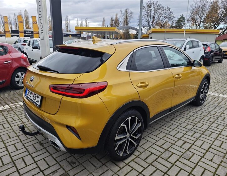 KIA XCeed 6