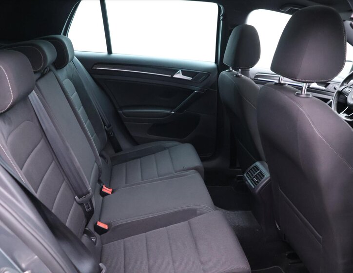 Volkswagen Golf Hatchback 2,0 l 228 kw