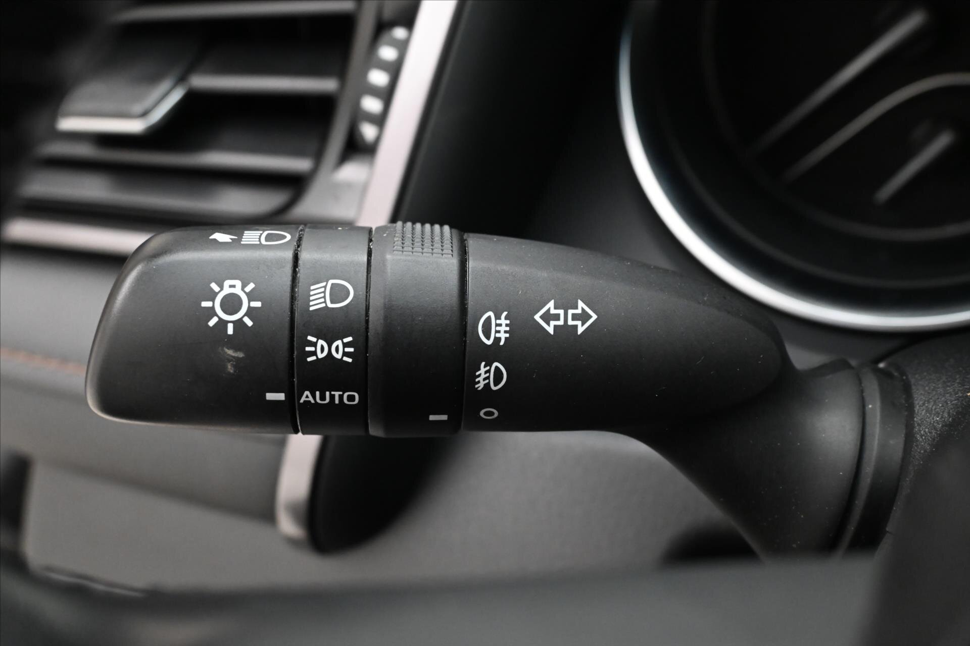 Toyota Camry Sedan / Limuzína 2,5 l 160 kw