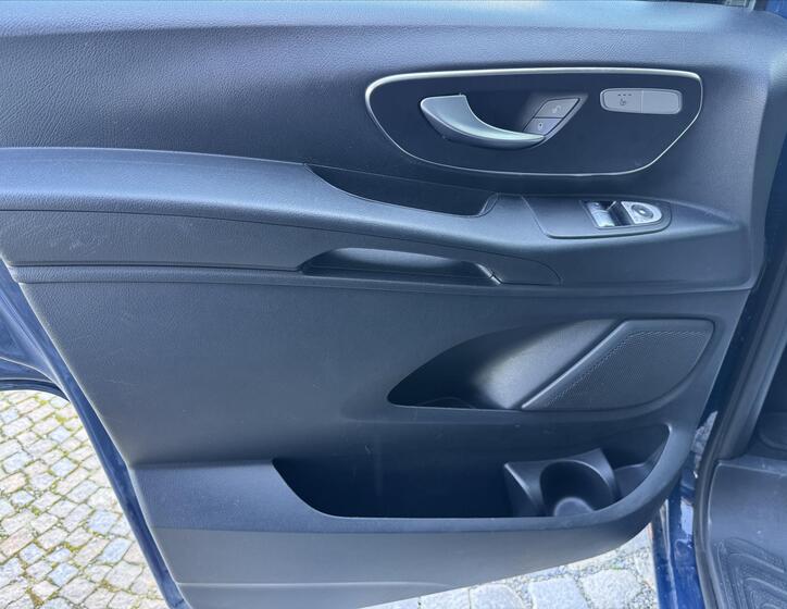 Mercedes-Benz Vito 4