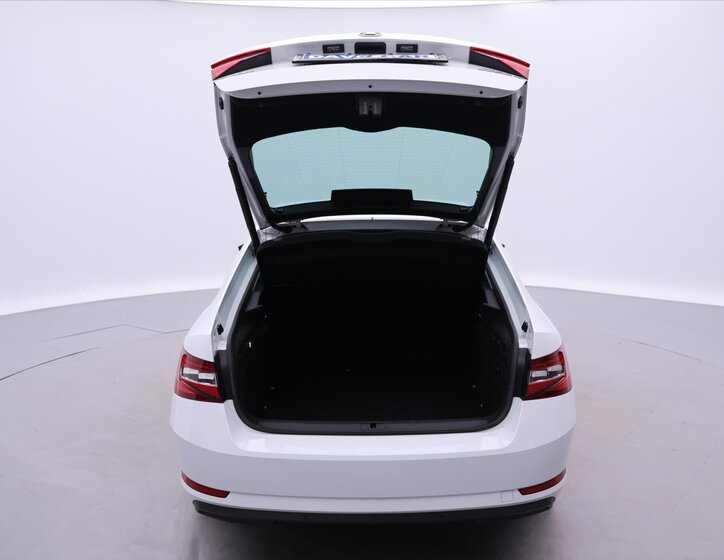 Škoda Superb Liftback 2,0 l 140 kw