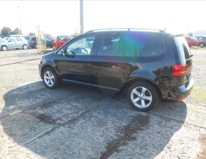 Volkswagen Touran MPV 1,6 l 77 kw
