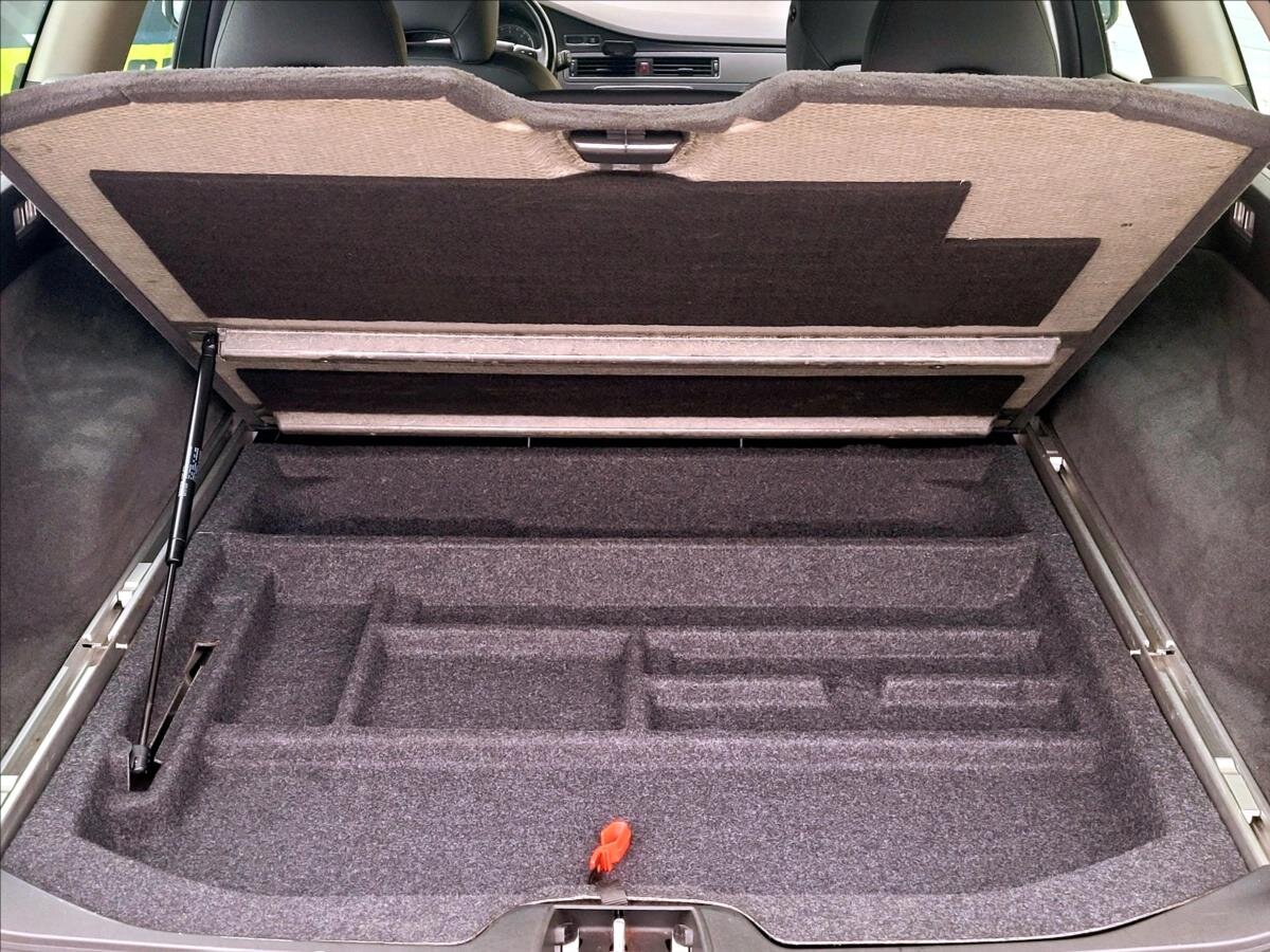 Volvo V70 Kombi 2,4 l 129 kw