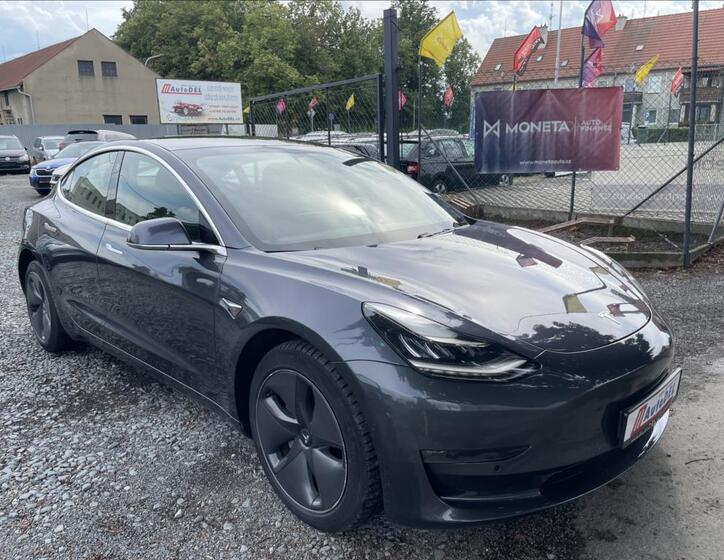 Tesla Model 3 9
