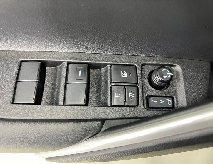 Toyota Corolla Cross SUV / Terénní 2,0 l 143 kw