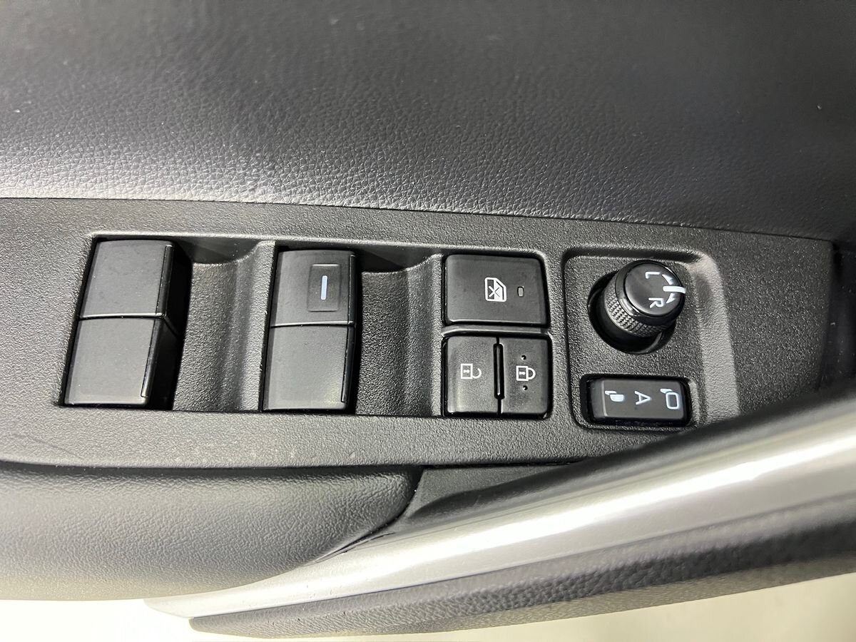 Toyota Corolla Cross SUV / Terénní 2,0 l 143 kw