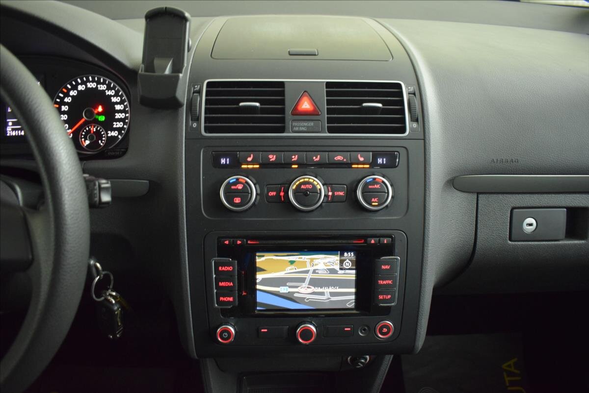 Volkswagen Touran MPV 1,6 l 77 kw