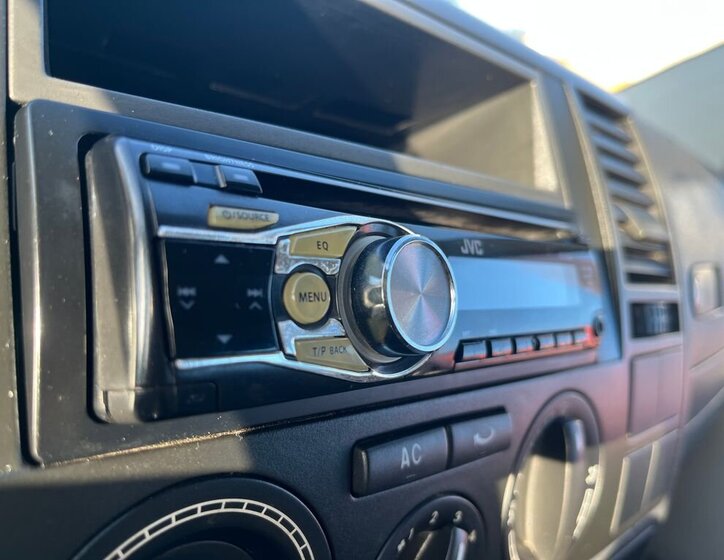 Volkswagen Caravelle 24