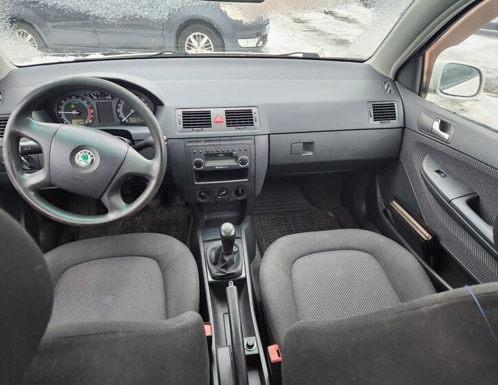 Škoda Fabia Skříň 1,4 l 59 kw