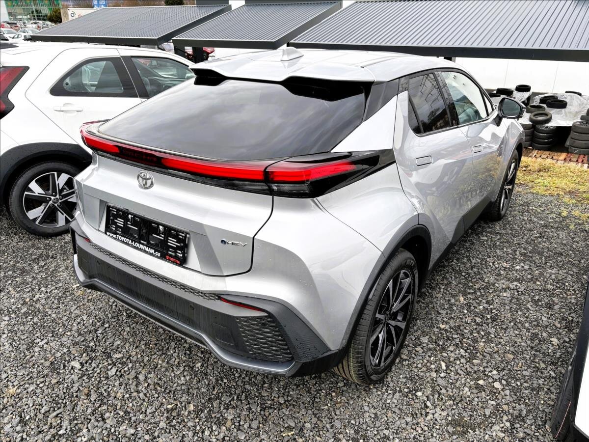 Toyota C-HR SUV 1,8 l 103 kw