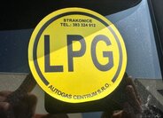 Chrysler Town & Country 11