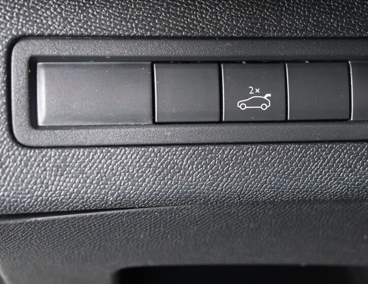 Peugeot 5008 SUV / Terénní 1,2 l 96 kw