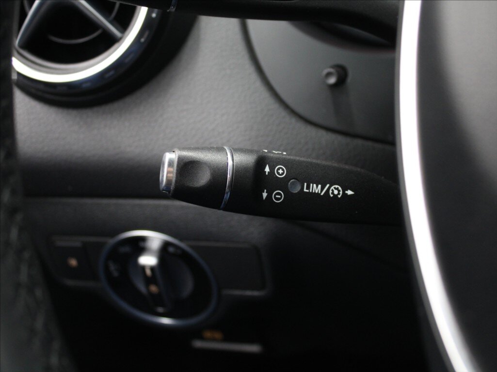 Mercedes-Benz GLA SUV / Terénní 2,0 l 155 kw