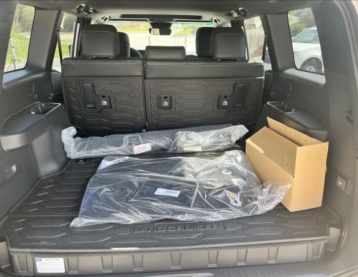 Toyota Land Cruiser 12