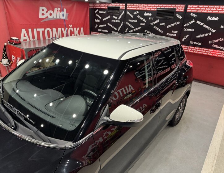 SsangYong Tivoli SUV 1,6 l 94 kw