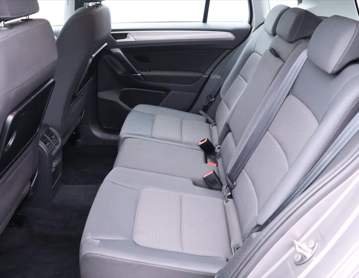 Volkswagen Golf Sportsvan 16