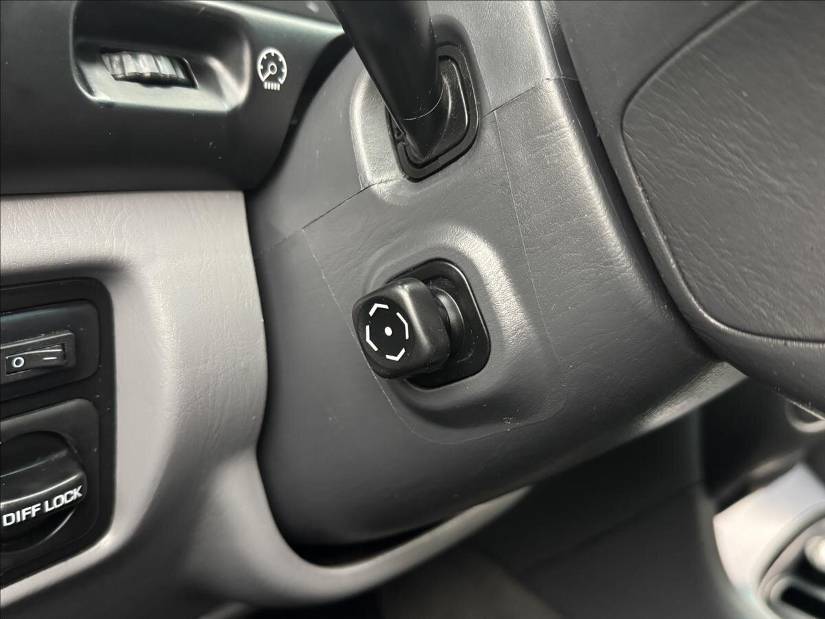 Toyota Land Cruiser SUV / Terénní 4,2 l 150 kw