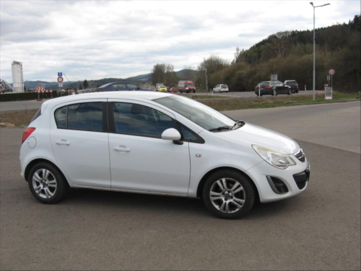 Opel Corsa Hatchback 1,4 l 74 kw