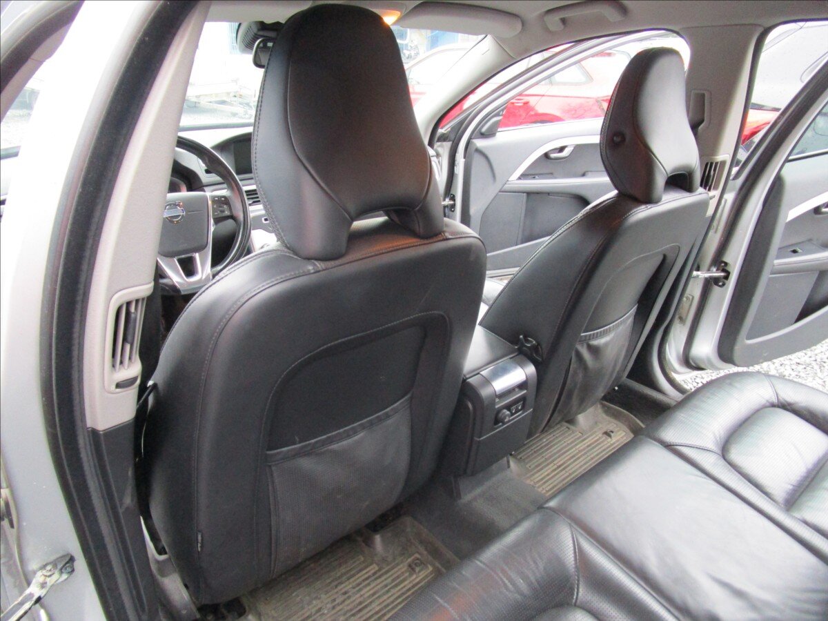 Volvo XC70 Kombi 2,4 l 158 kw