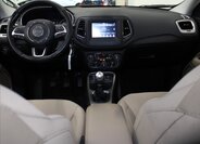 Jeep Compass 8