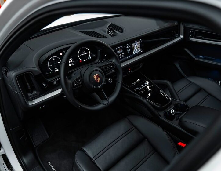 Porsche Cayenne SUV 3,0 l 260 kw