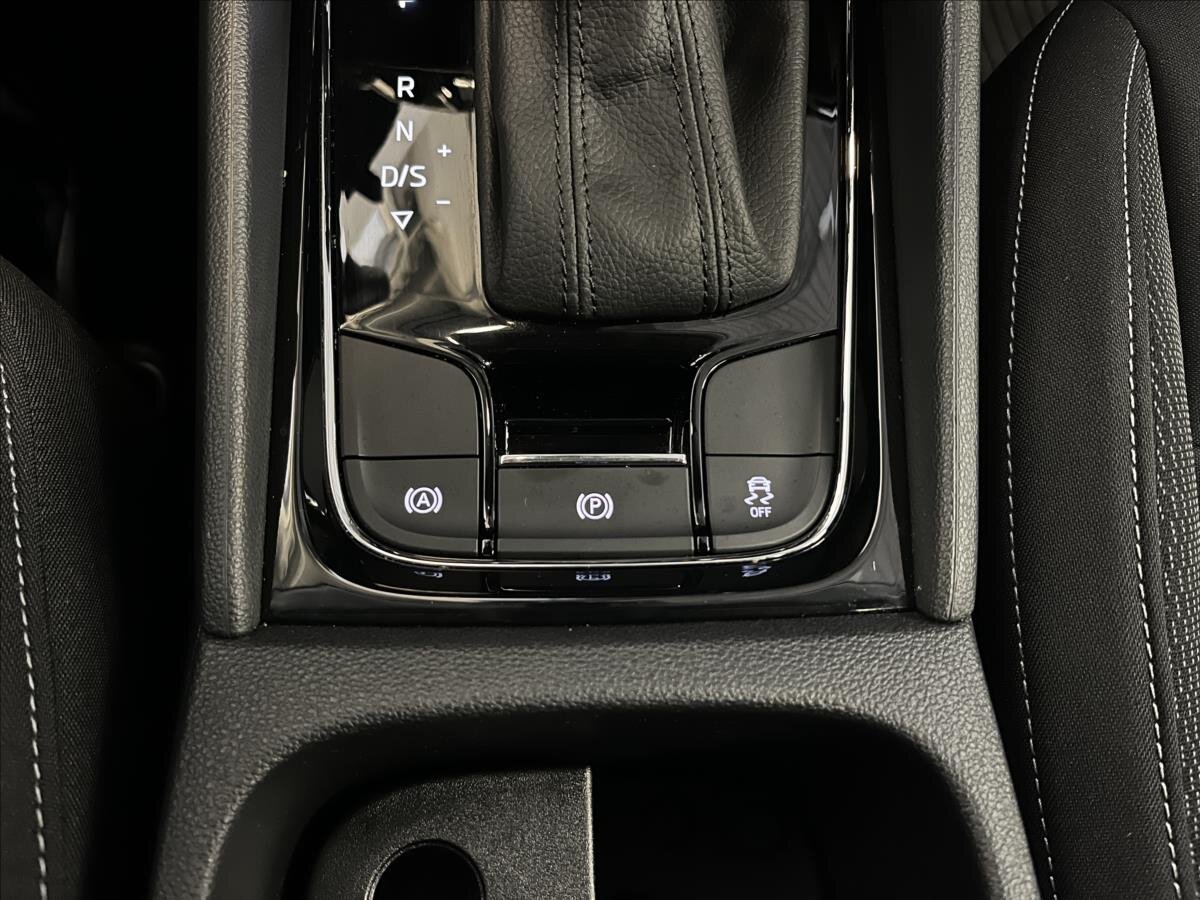 Škoda Karoq SUV / Terénní 1,5 l 110 kw