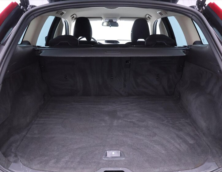 Volvo XC60 SUV / Terénní 2,4 l 120 kw