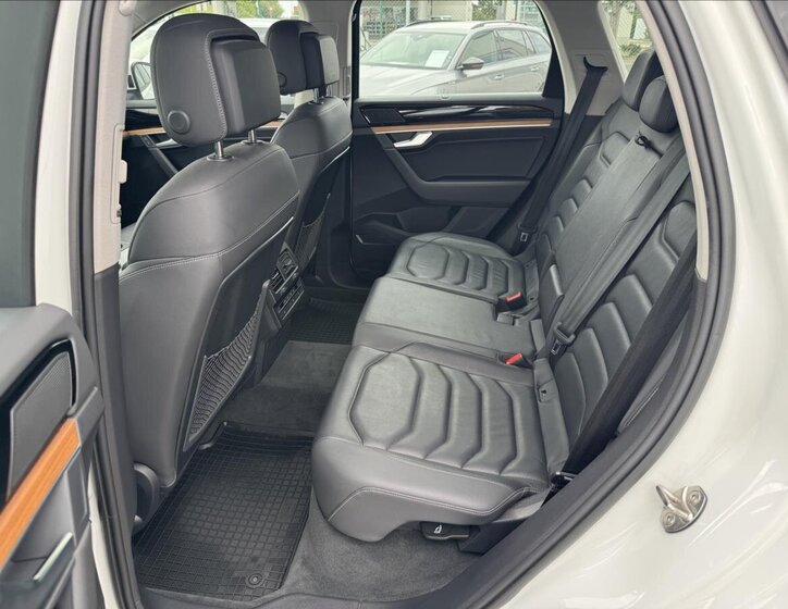 Volkswagen Touareg SUV / Terénní 3,0 l 170 kw
