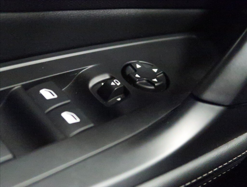 Peugeot 308 Hatchback 1,2 l 96 kw