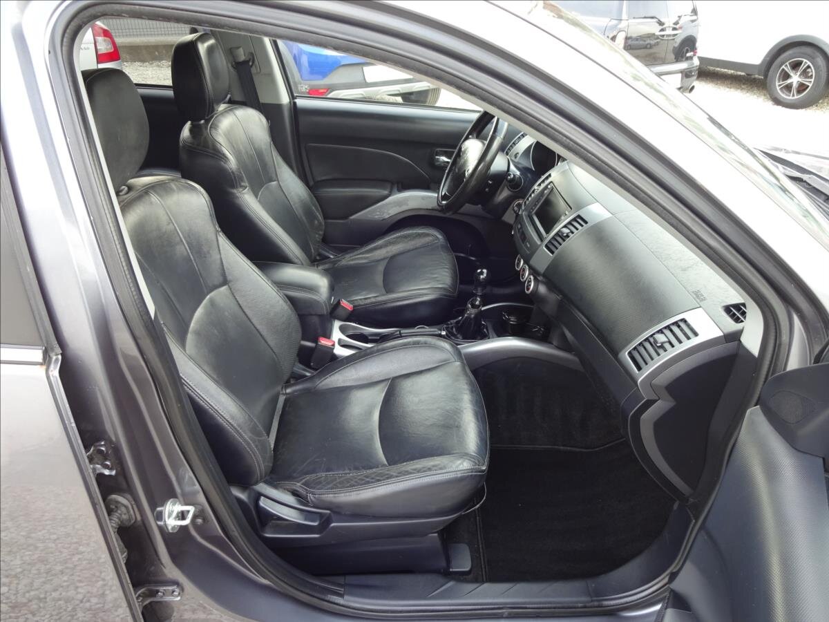 Peugeot 4007 Kombi 2,2 l 115 kw