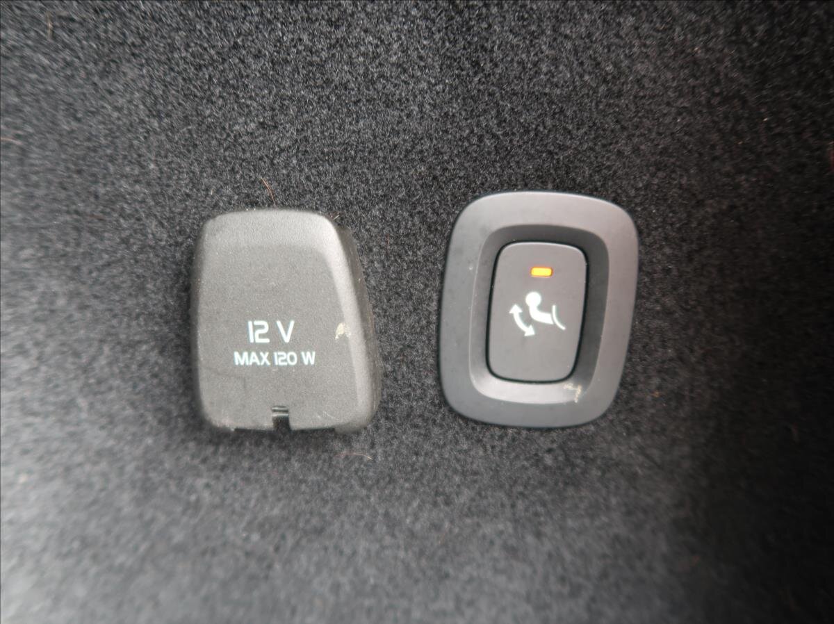 Volvo V60 Kombi 2,0 l 140 kw