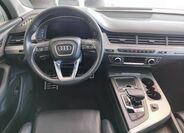 Audi SQ7 6
