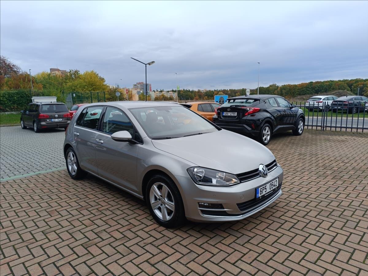 Volkswagen Golf Hatchback 1,4 l 110 kw