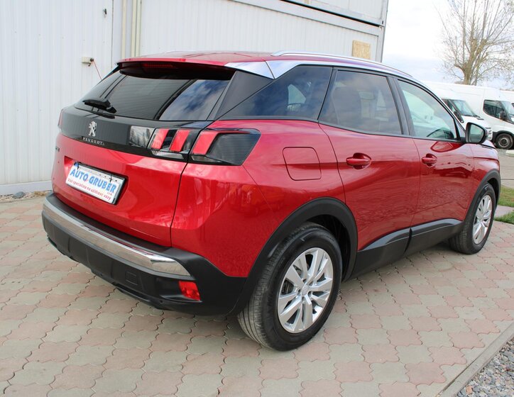 Peugeot 3008 SUV / Terénní 1,5 l 96 kw