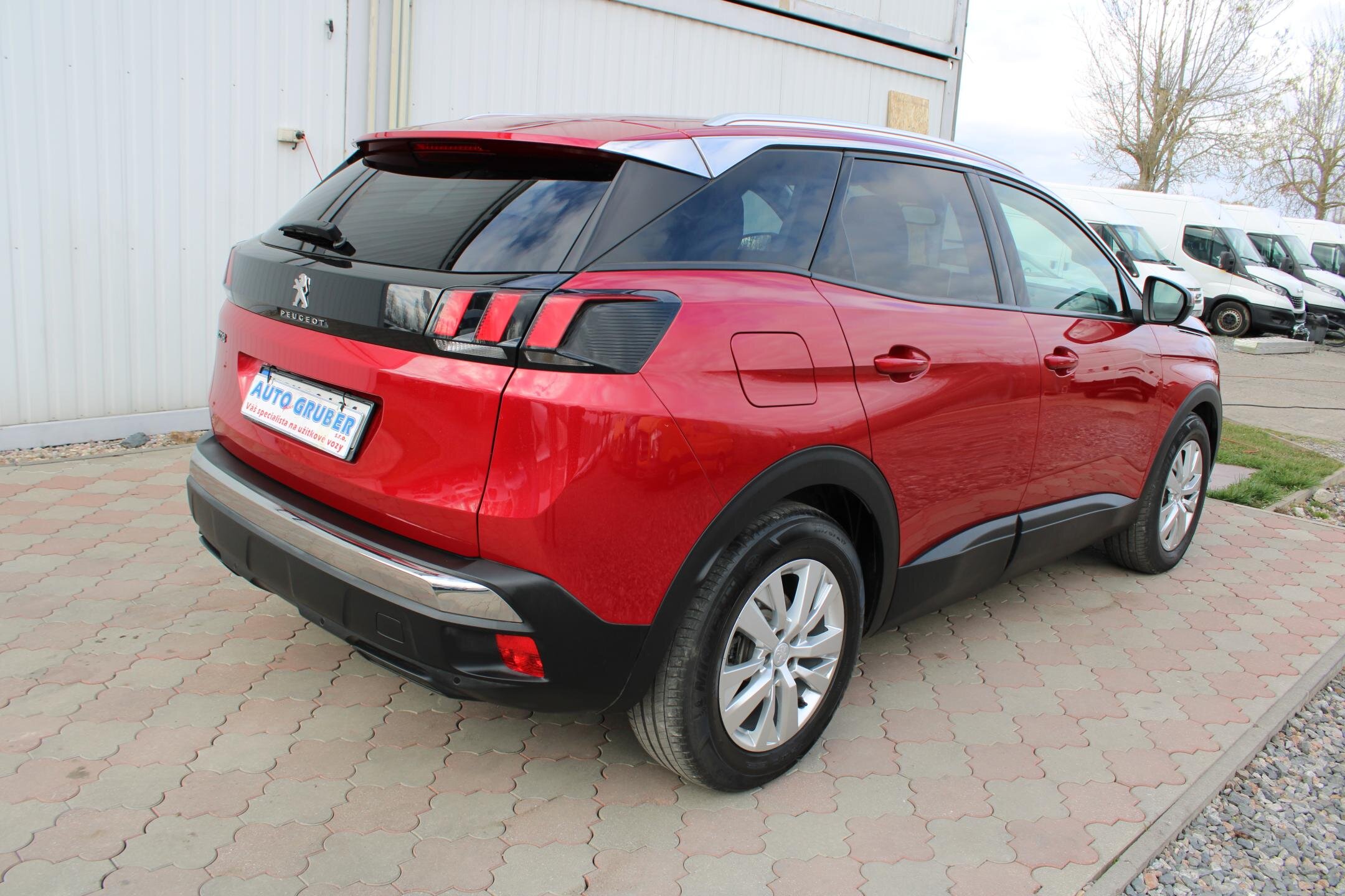 Peugeot 3008 SUV / Terénní 1,5 l 96 kw