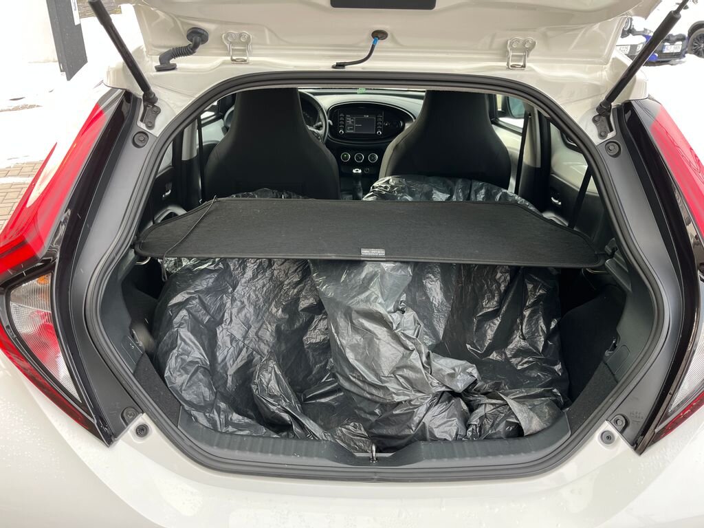 Toyota Aygo Hatchback 998,0 53 kw