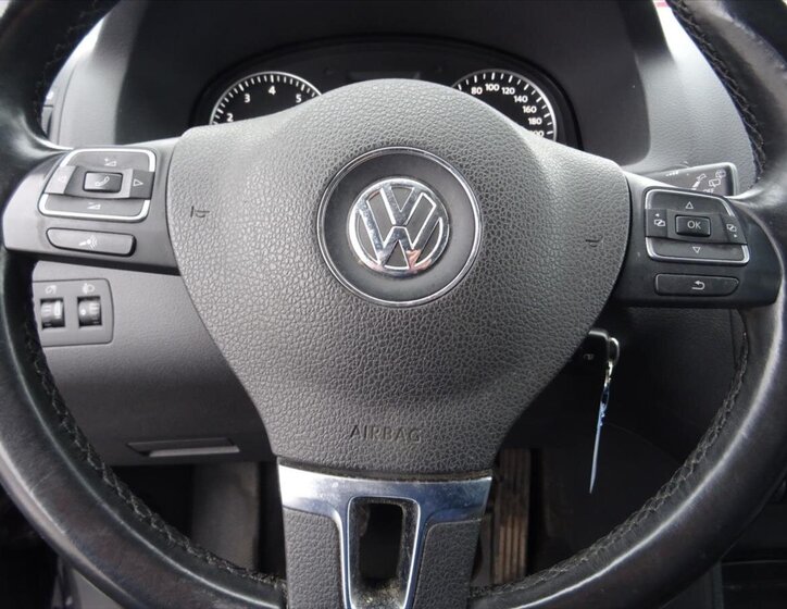 Volkswagen Touran MPV 1,2 l 77 kw